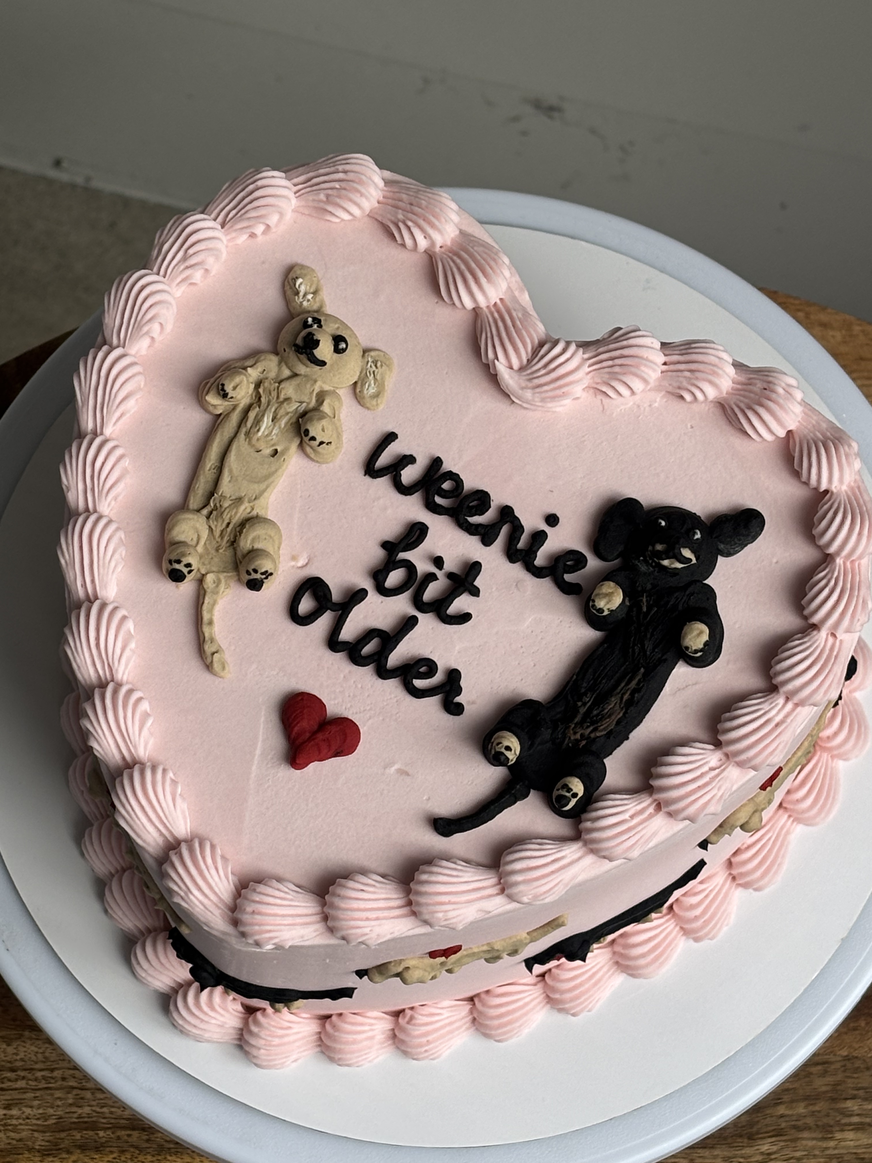 Pink dogs heart cake